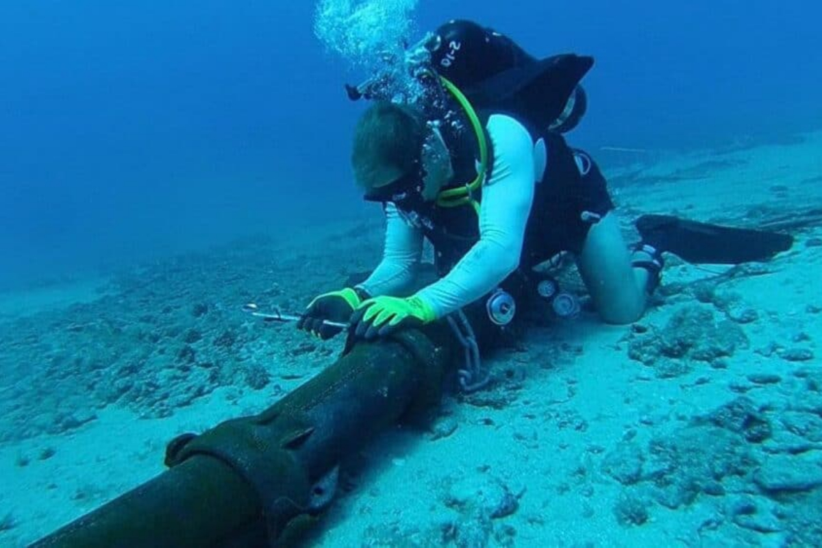 Submarine cable