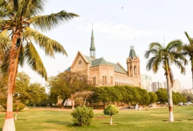 SHC bans commercial activities of public parks in Karachi