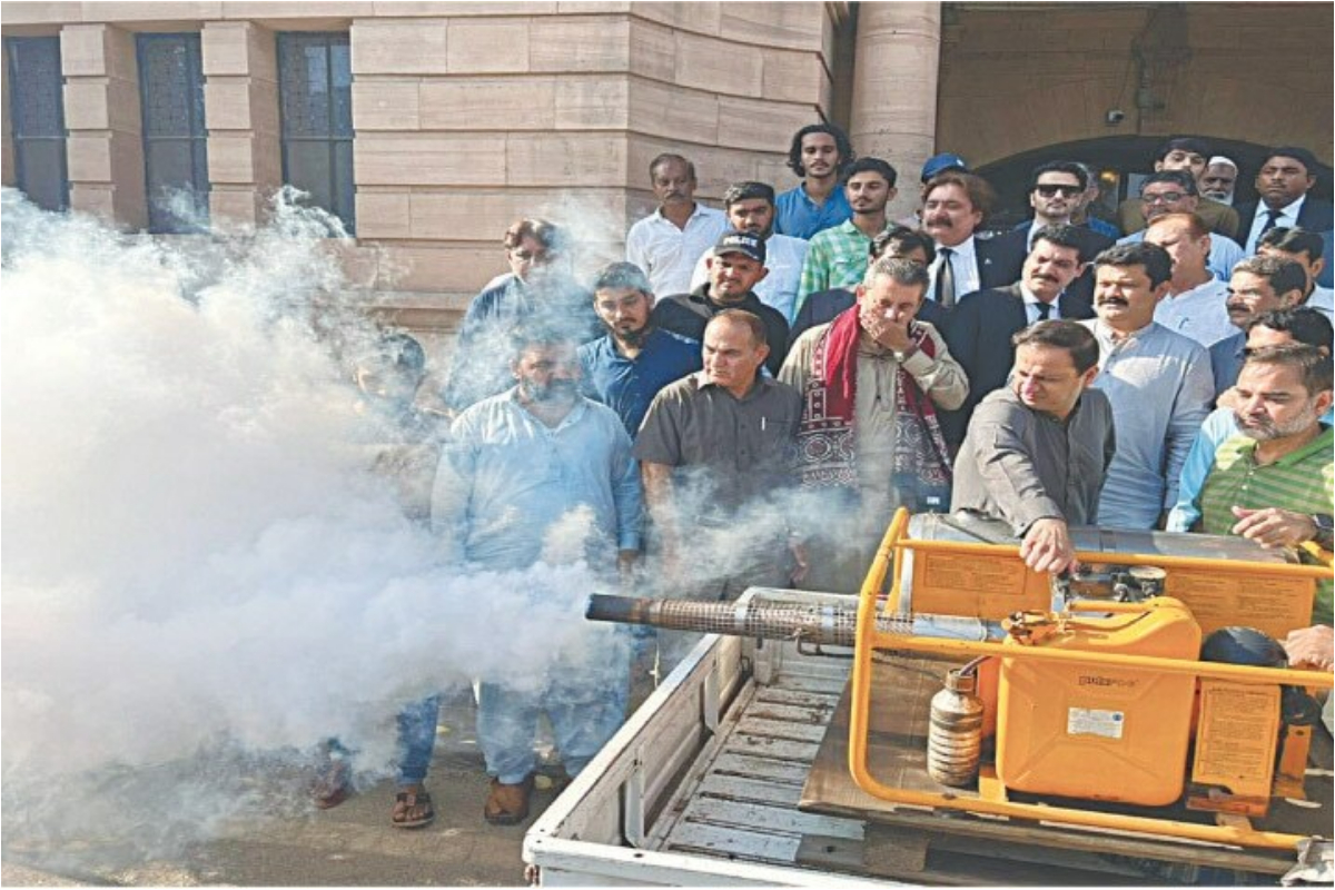 Karachi Mayor announces citywide fumigation drive tomorrow after heavy rains