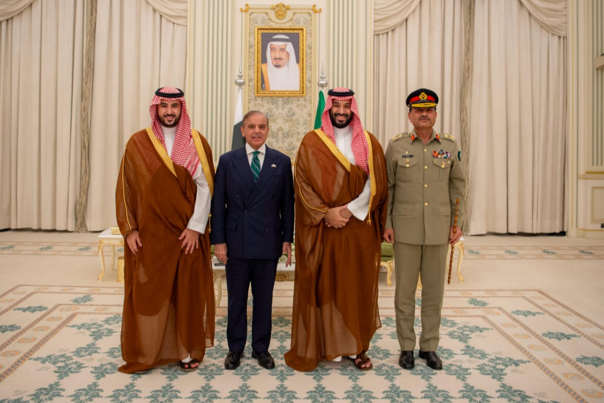 Shehbaz Sharif & Mohammed bin Salman discuss Palestine issue, agree to boost Pak-Saudi defence cooperation