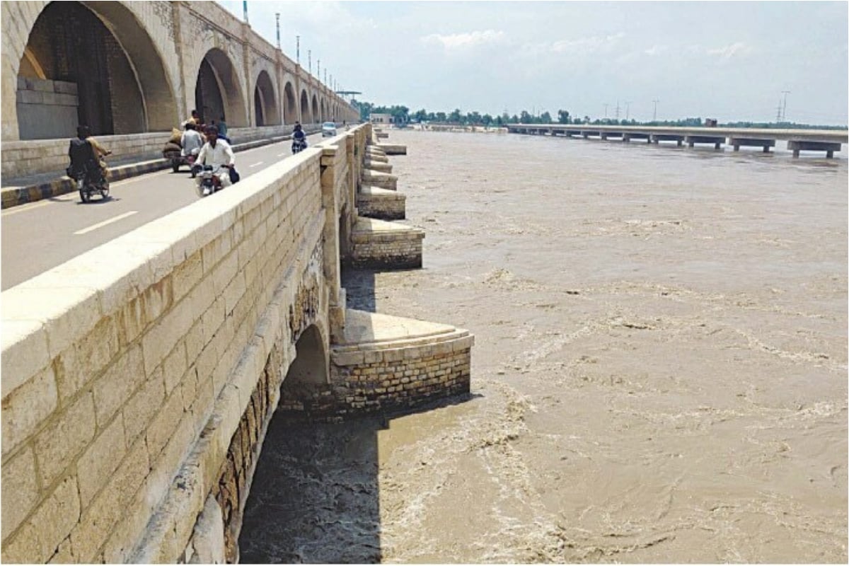 Indus Water levels decline at Guddu and Sukkur Barrages