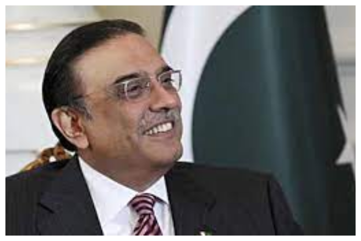 President Zardari pays tribute to martyrs and war heroes of 1965