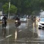 Light rainfall brings relief to Karachi
