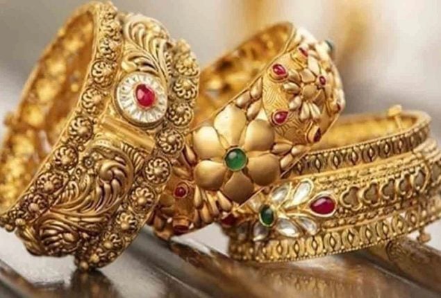 Gold price increases by Rs 6,100 per tola in Pakistan