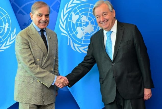 PM raises Kashmir issue, IWT violations in meeting with UN chief