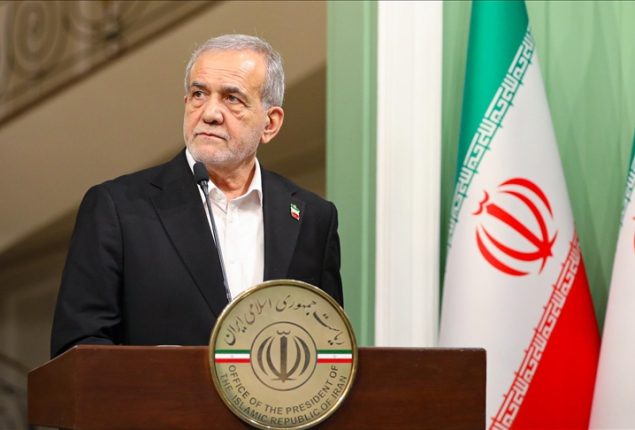 Iranian President welcomes Pakistan-Saudi Defense Pact, calls for regional security framework