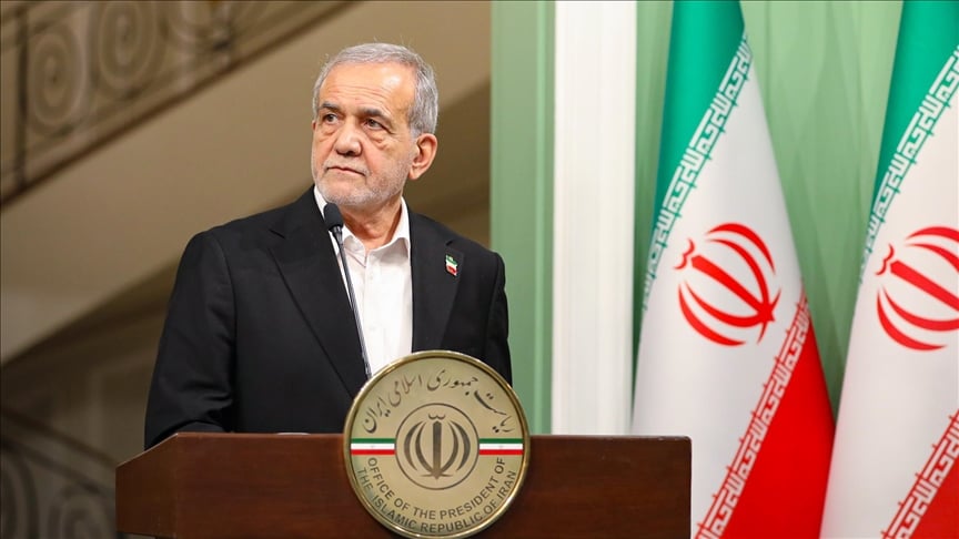 Iranian President welcomes Pakistan-Saudi Defense Pact, calls for regional security framework