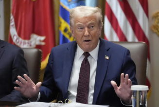 Trump to deliver surprise Oval Office address over mounting health rumors