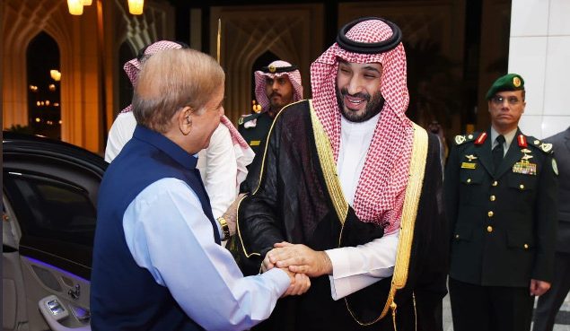 PM Shehbaz arrives in Saudi Arabia with delegation