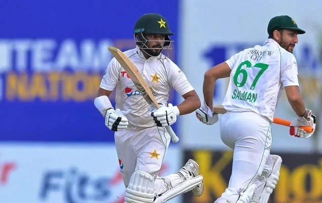 Pakistan finish first innings at 333 against South Africa.