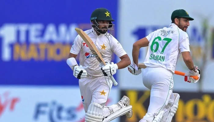 Pakistan finish first innings at 333 against South Africa.