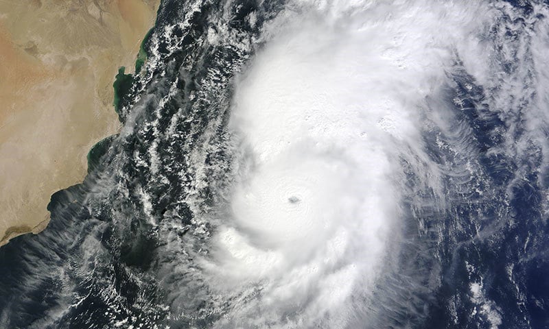 PMD warns of potential cyclonic storm near Karachi in 12 hours