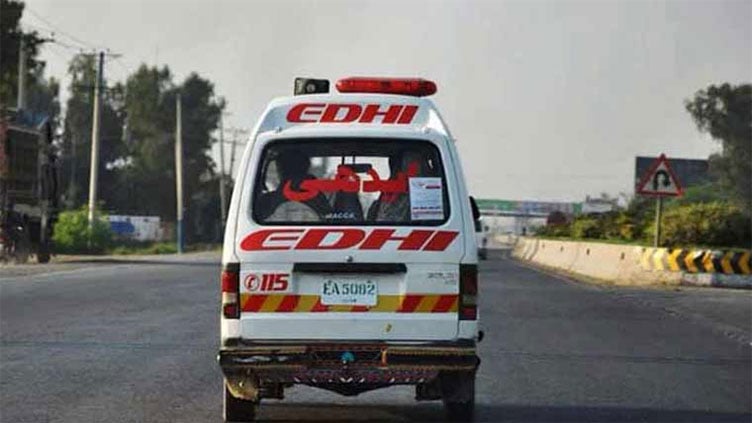 One killed, three seriously injured in high-speed accident in Karachi