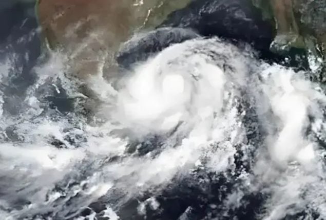 Cyclone Shakti intensifies, now 390 km southwest of Karachi