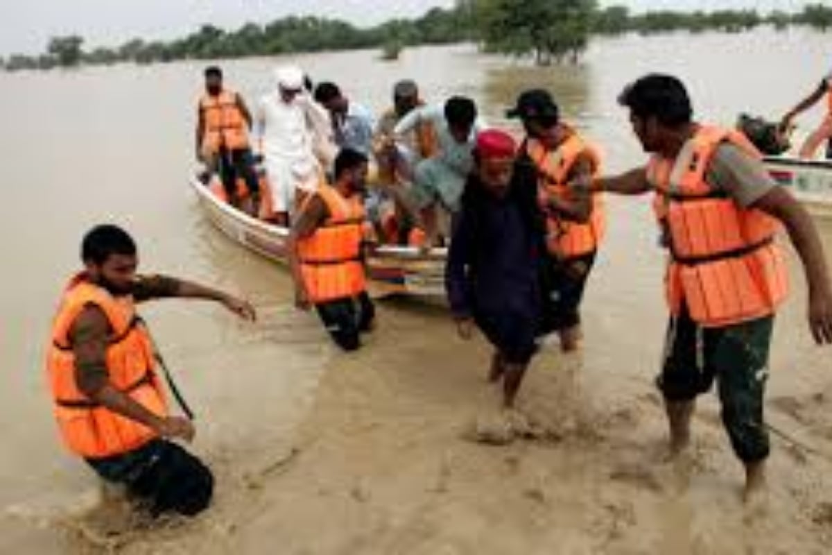 Pakistan honors flood rescuers on National Resilience Day