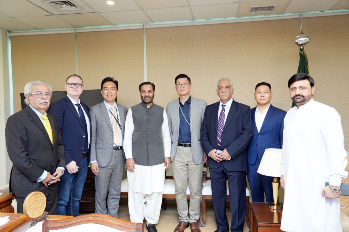 Pakistan strengthens Global ties in Pharmaceutical sector under Minister Mustafa Kamal’s vision
