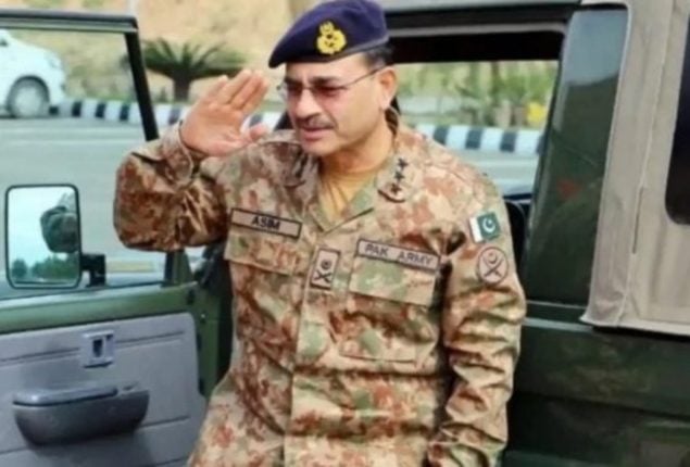 Field Marshal Syed Asim Munir visits Pak-Afghan border to encourages soldiers at frontline posts
