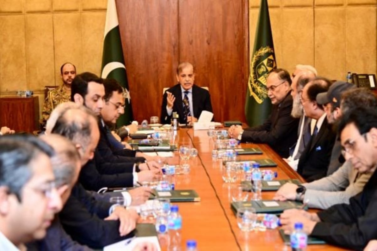 Shehbaz Sharif summons Cabinet meeting to discuss Economic and Political affairs