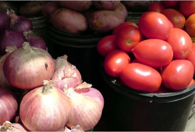 After Tomatoes, Onion prices also rise across Pakistan
