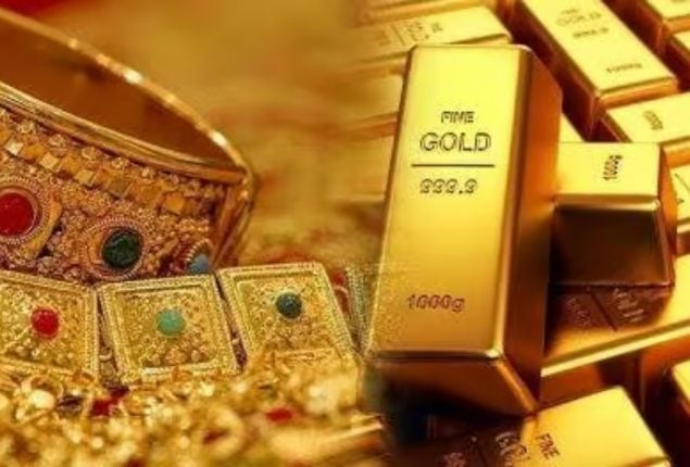 Gold price in Pakistan hits historic high at Rs428,200 per tola