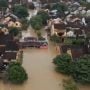 Death toll rises to 13 as floods devastate central Vietnam