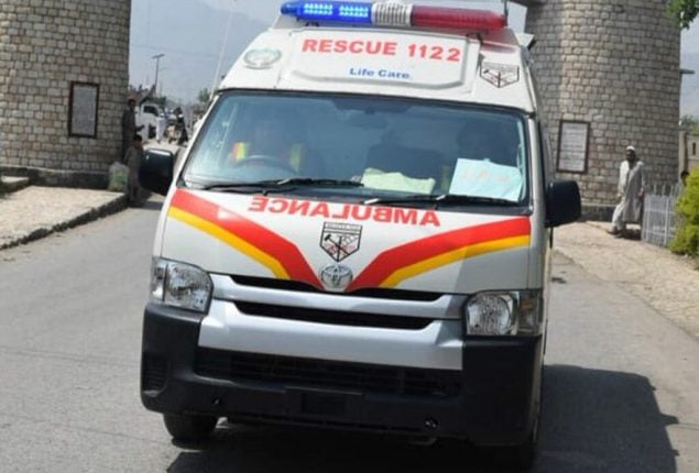Truck turns over on Swat Expressway: 15 dead, 8 injured in Malakand