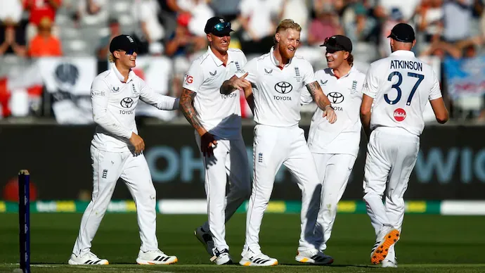 Historic day 1 in Ashes, 19 wickets fall in thrilling start