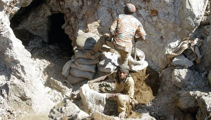 Tragic mine collapse in Congo claims at least 32 lives