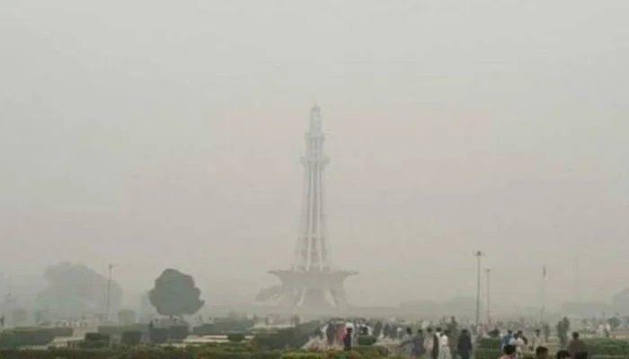 Lahore tops global pollution rankings with hazardous air quality