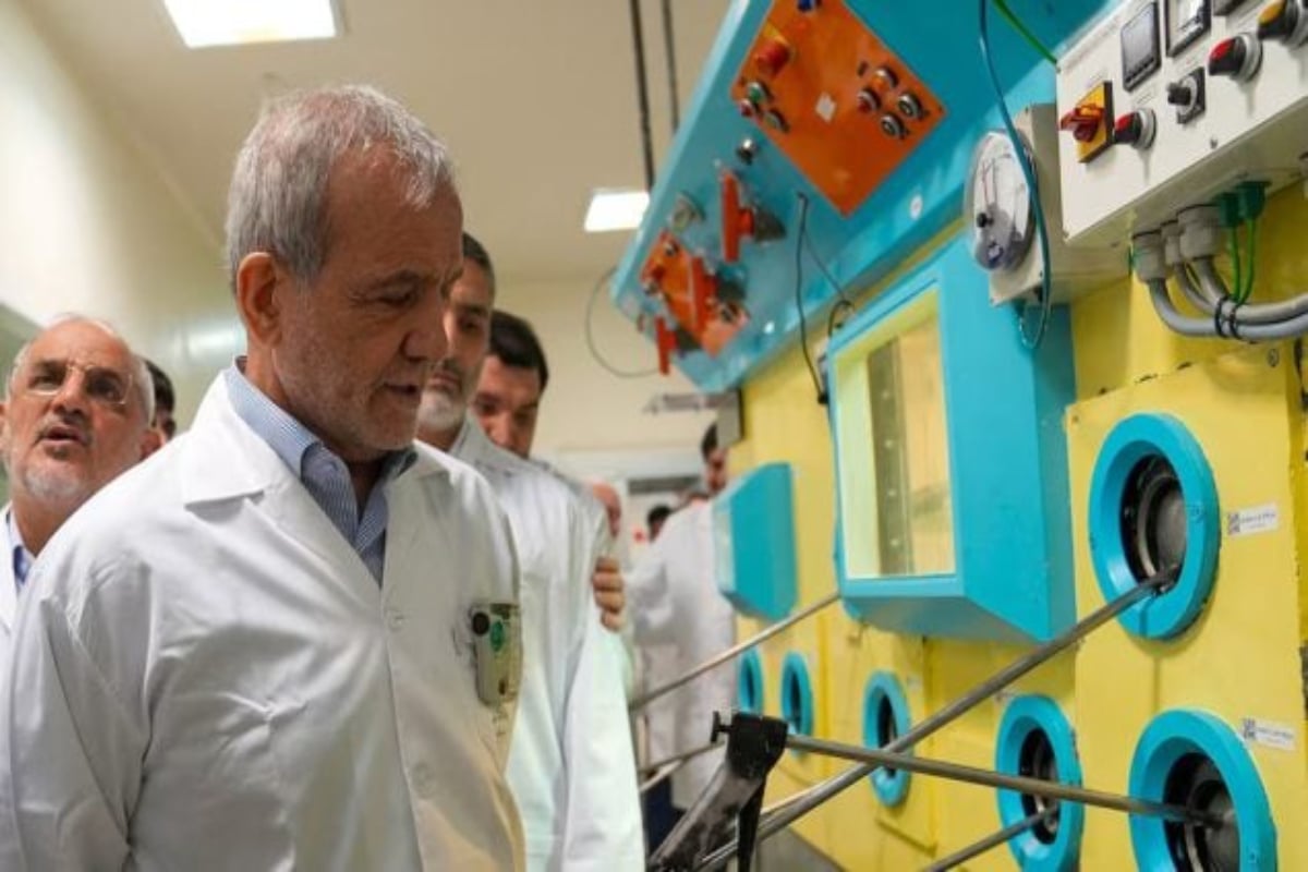 Iran Defies US, Announces Reconstruction of Nuclear Facilities