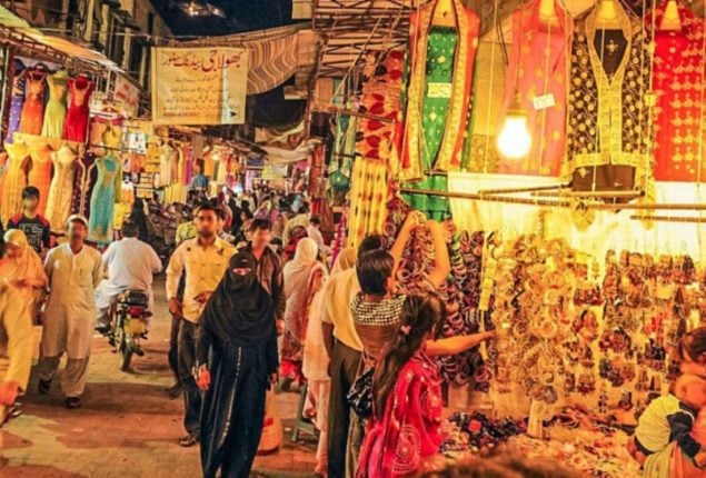 Punjab Govt imposes 10 PM market, 11 PM restaurant closure timings in Lahore to tackle smog