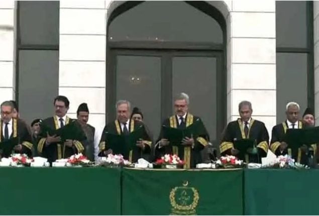 Government appoints six judges to Constitutional Court, Three take Oath