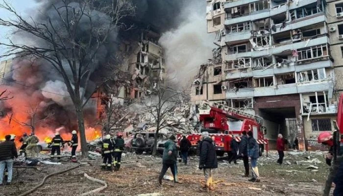 Russian attacks on Ukraine kill 8 Civilians, Injure 35