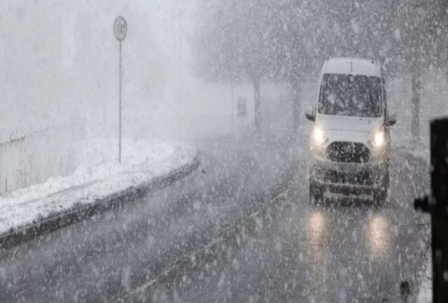 Rains, snowfall decrease temperatures in Islamabad, Pakistan
