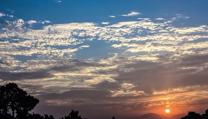 Karachi to remain hot and dry as winter slowly approaches, AQI remains a concern