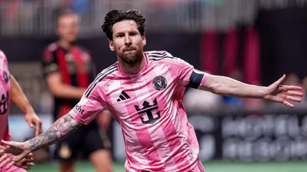 Messi shatters another world record