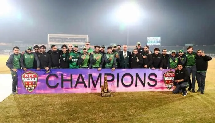 Pakistan clinches Tri-Series victory at home, political leaders applaud team