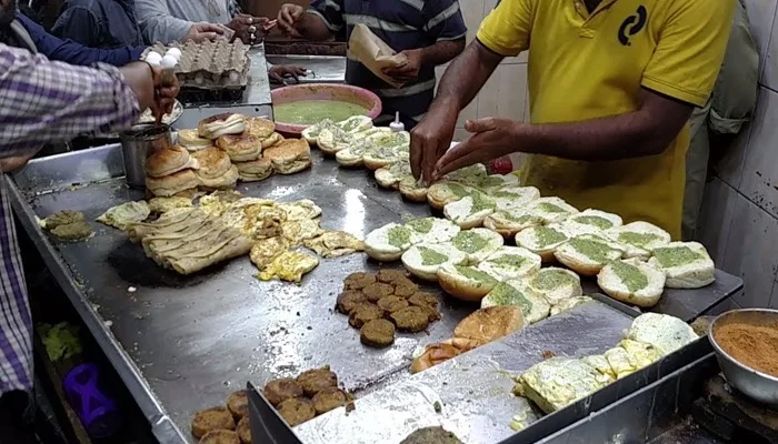 Bun Kebab: Identity of Pakistani food street