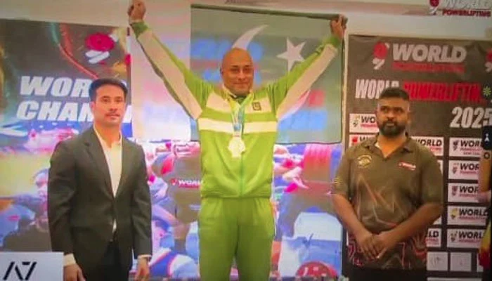 Hasnain Raza clinches gold at world powerlifting championship