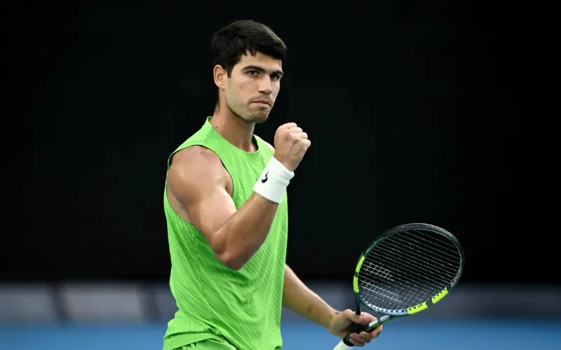 Carlos Alcaraz beats Zverev, reaches first Australian Open final