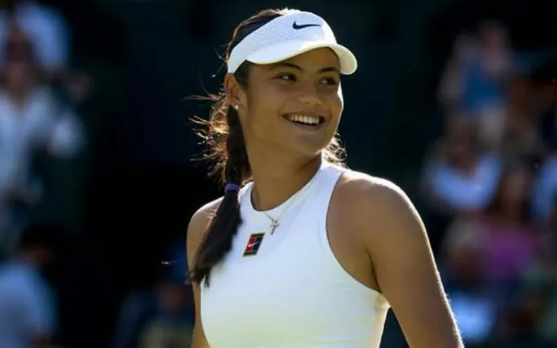 Emma Raducanu makes history as top seed at Hobart International