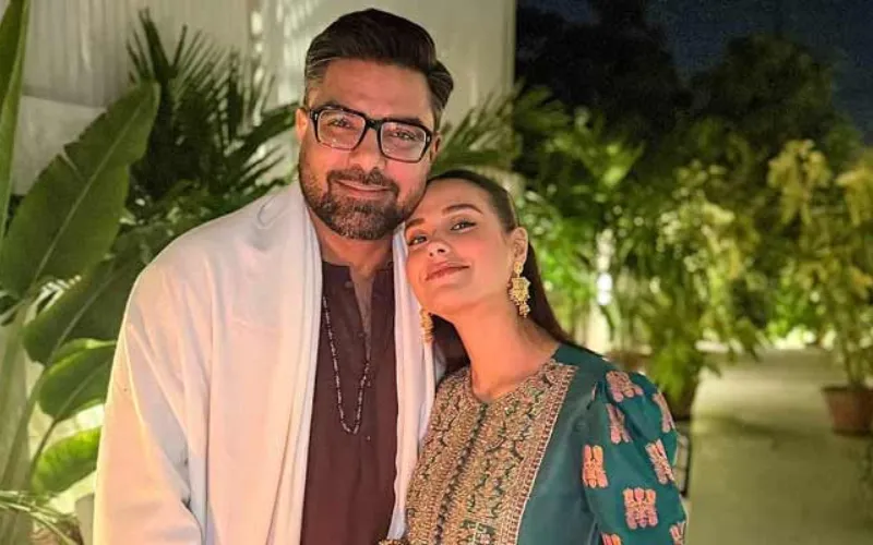 Iqra Aziz and Yasir Hussain announce name of newborn daughter