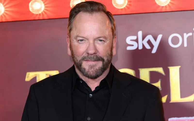 Kiefer Sutherland arrested at Sunset Boulevard in Hollywood incident