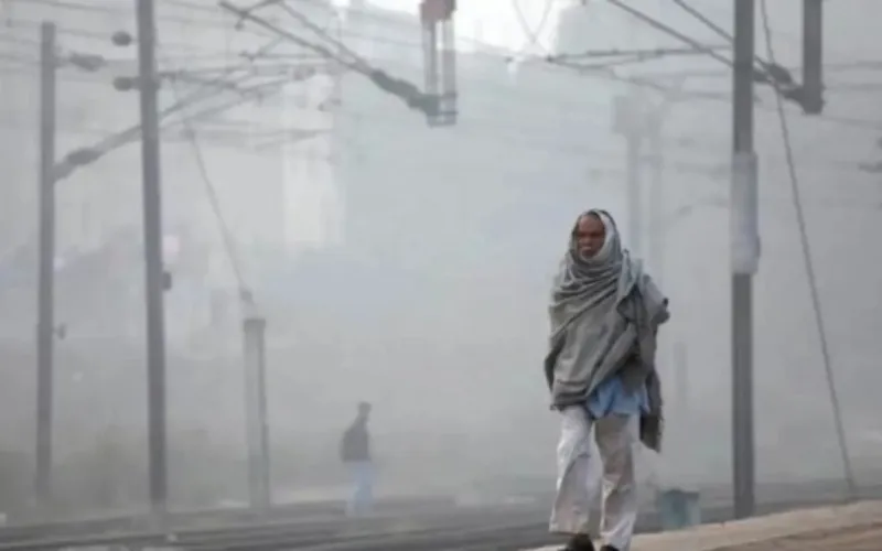 Pakistan weather: Karachi mild, north faces severe cold