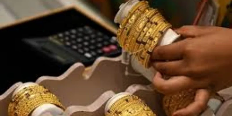 Gold hits historic high