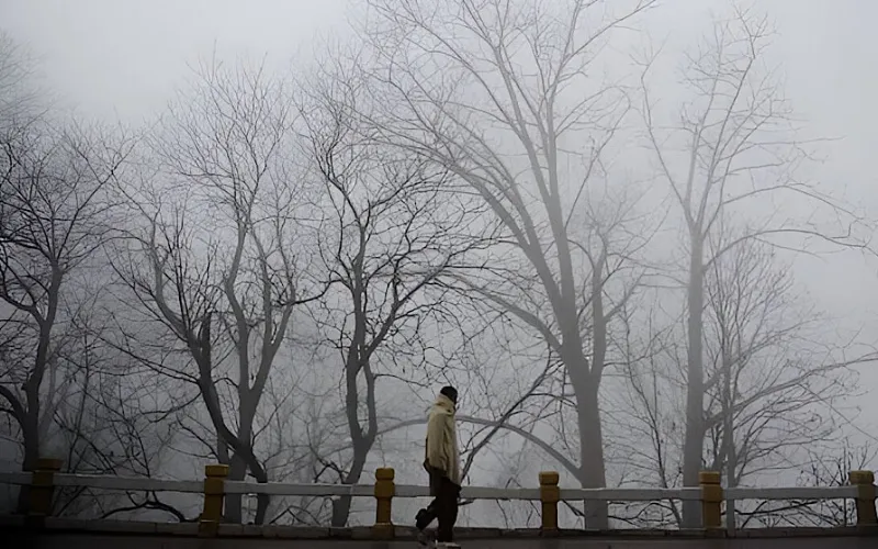 Dry skies across Pakistan, North shivers in cold nights