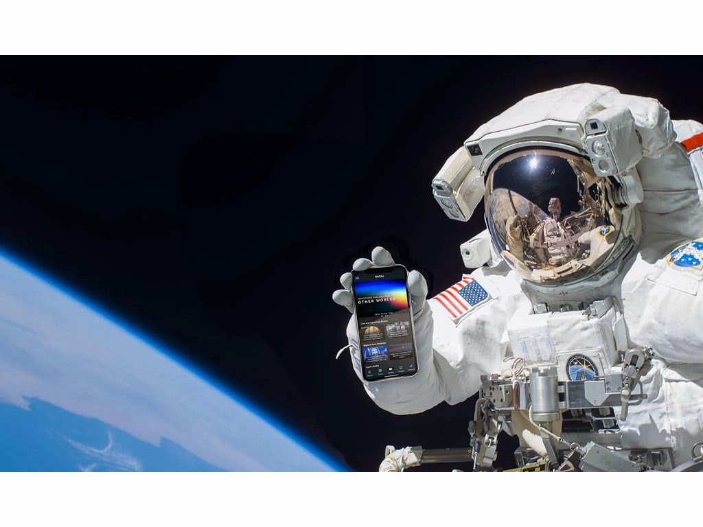 NASA to allow astronauts to take smartphones into space for first time