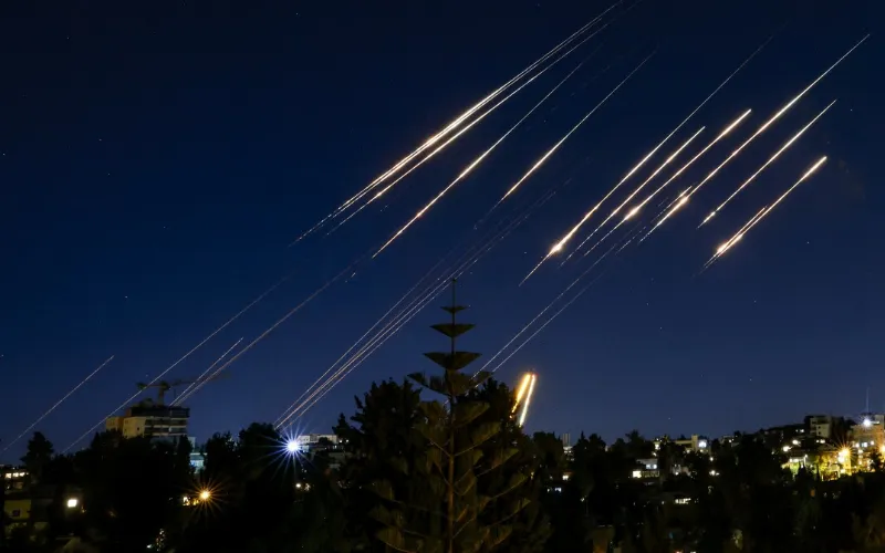 Iran launches fresh missile strikes on Israel