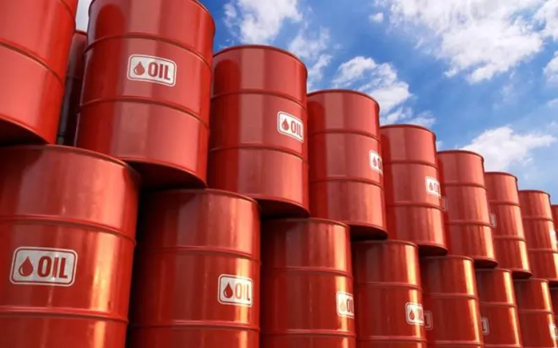 Oil slips 1% as Trump signals a possible end to the campaign against Iran