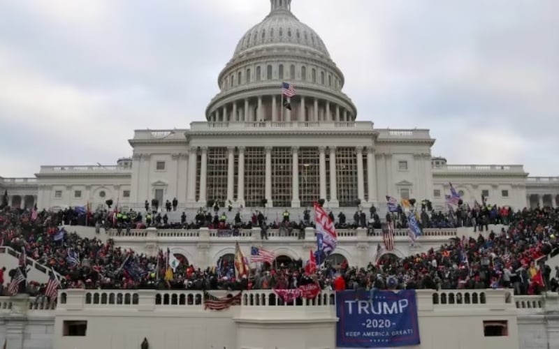 Capitol police officers file lawsuit to block Trump’s $1.8 billion fund